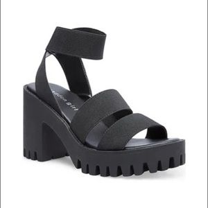 Block heel sandals